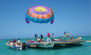 Group of people doing Parasailing in Mauritius