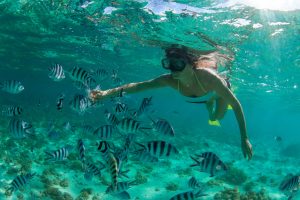 Woman snorkelling-in-the-Indian-Ocean-Mauritius.